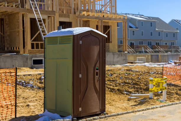 Best Portable restroom trailer rental  in Brookridge, FL
